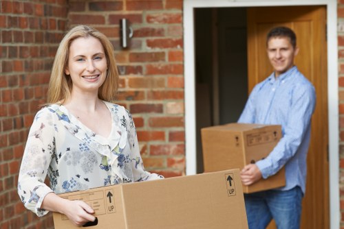 Relocation support for a Kensington flat with narrow access